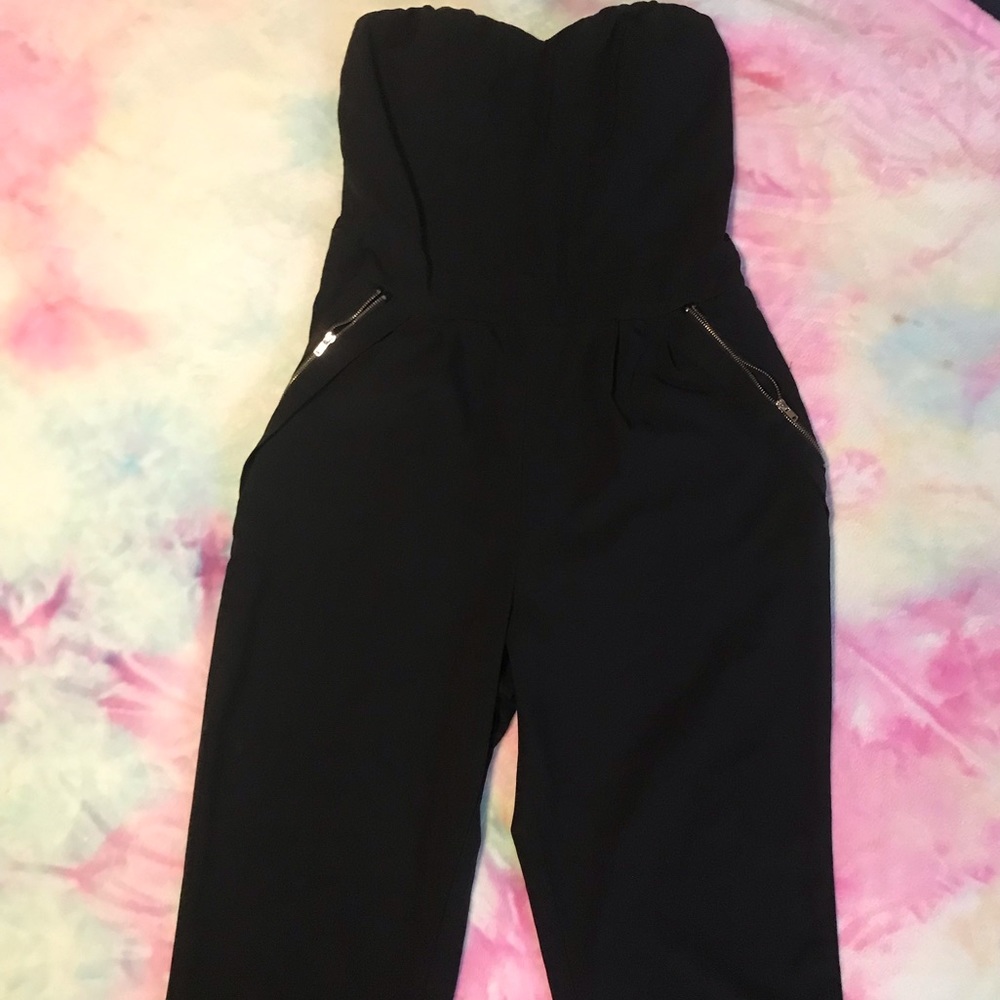 🌚 Business Casual Black Halter jumpsuit with gold zipper pockets🌚